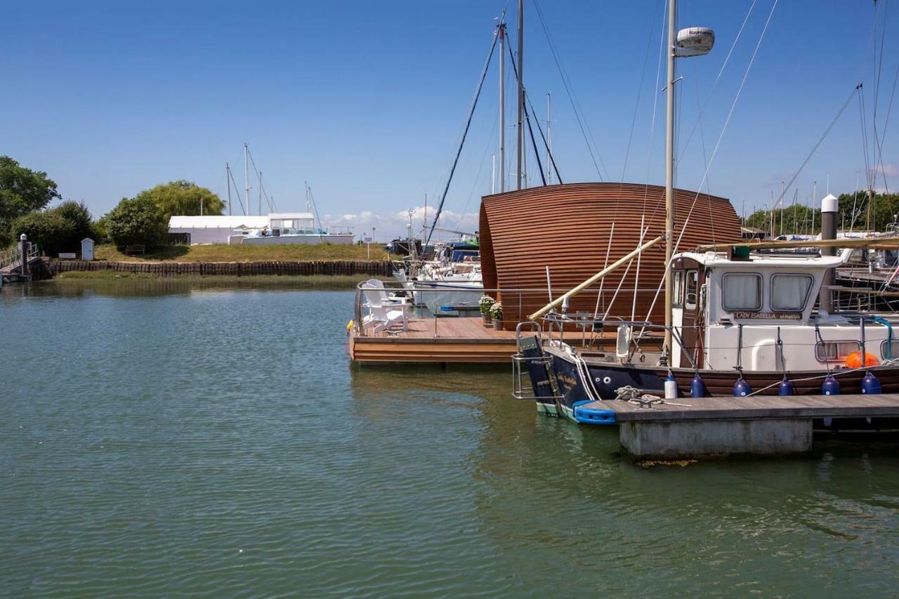 Sea Breeze Ark 900 Hotel Emsworth Exterior photo